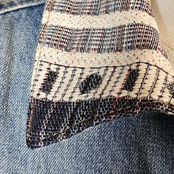 BDG Southwestern Womens Faded Denim Jean Jacket Size Medium - Picture 8 of 16